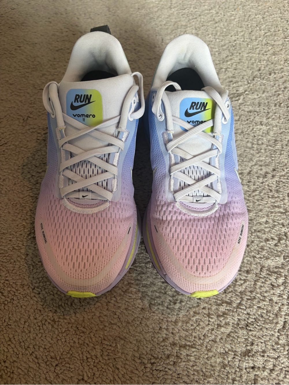 Nike Vomero 18 Women's Running Shoes - Pastel Pink/Blue